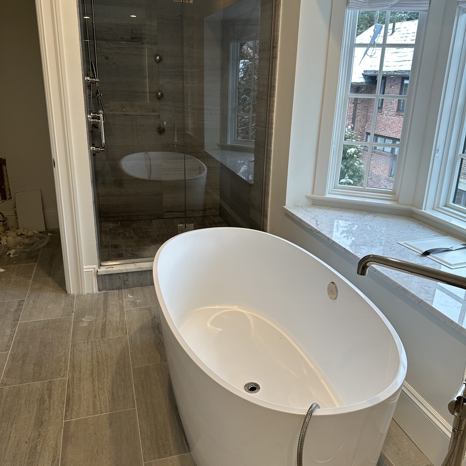 Bathroom cleaned by experts of Simplify Cleaning