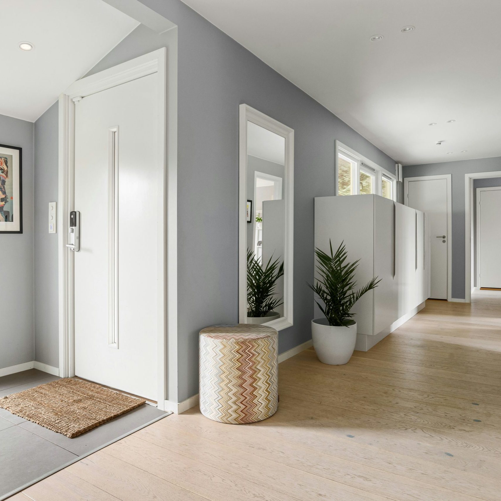 Clean home in Wayland. Comfortable to the owners