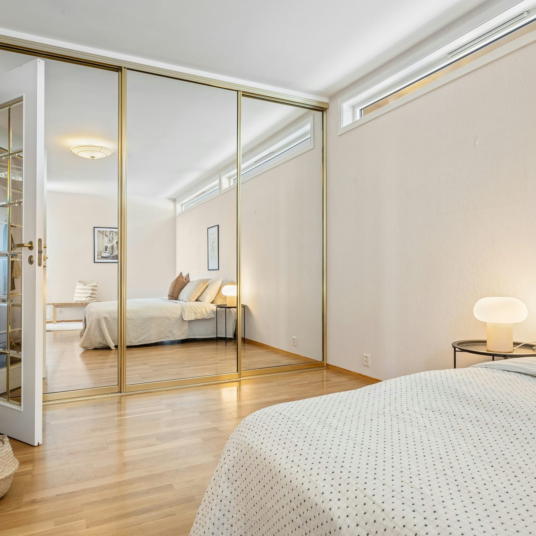 apartment bedroom, clean and comfortable