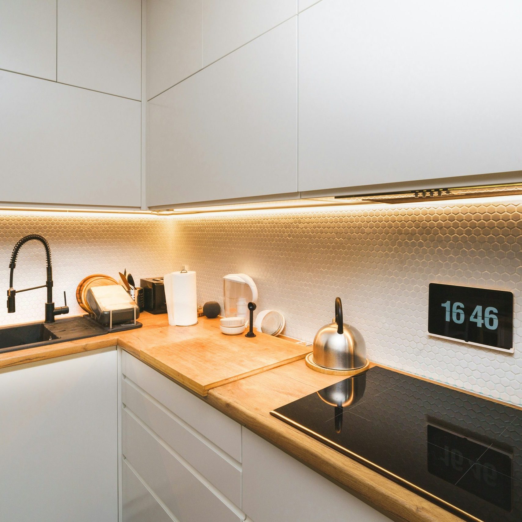 apartment kitchen, cleaned and ready to be used