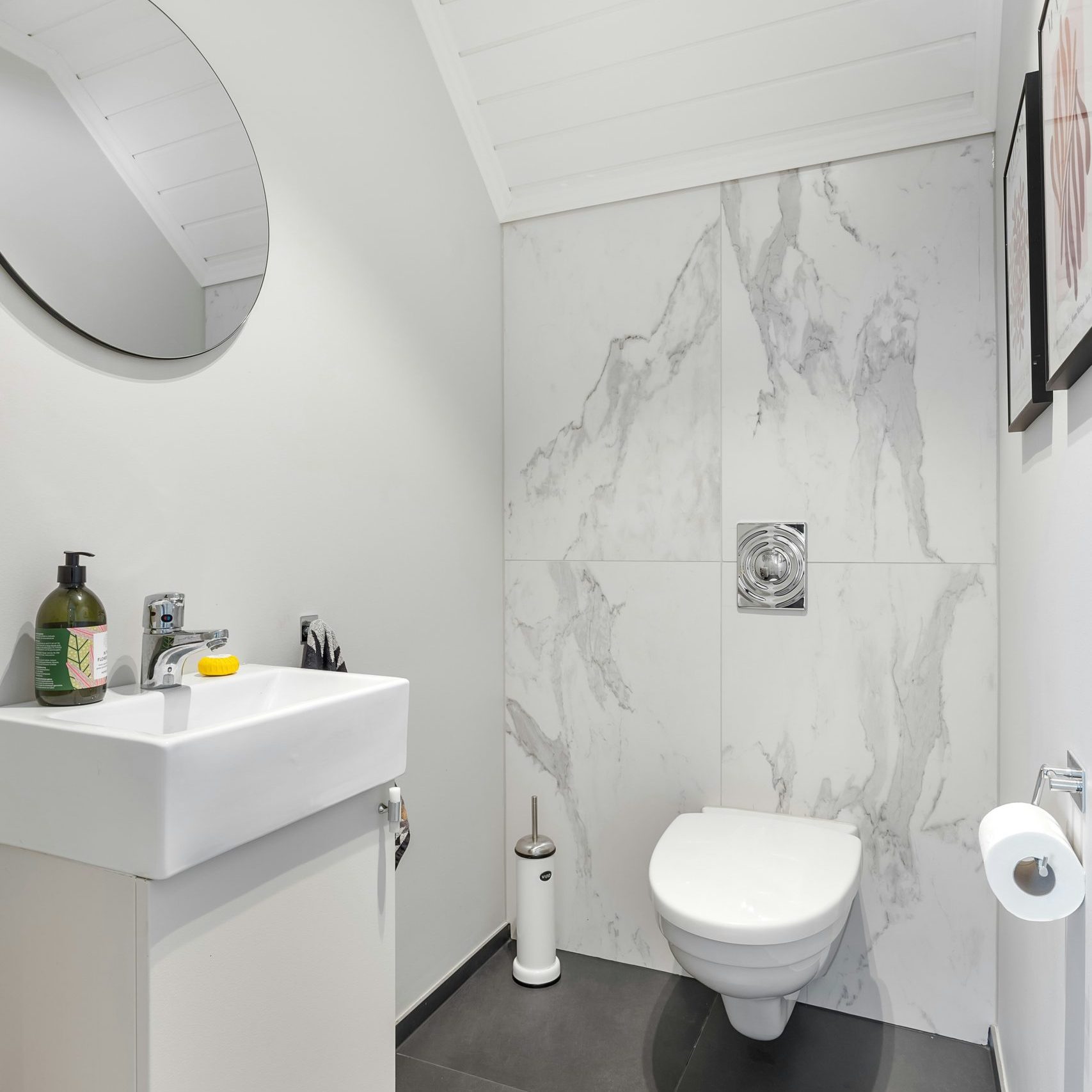 office bathroom, cleaned and ready to be used