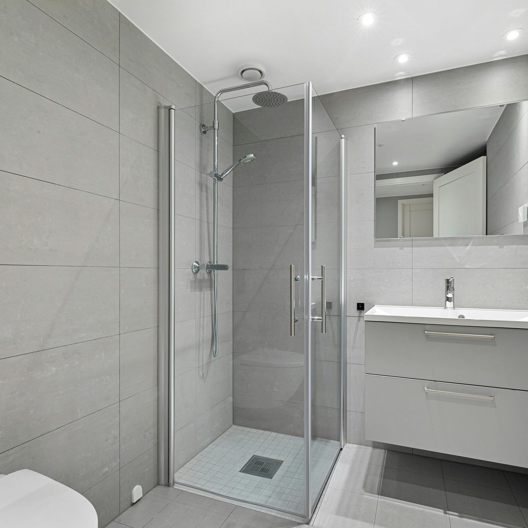 cleaned and sanitized apartment bathroom